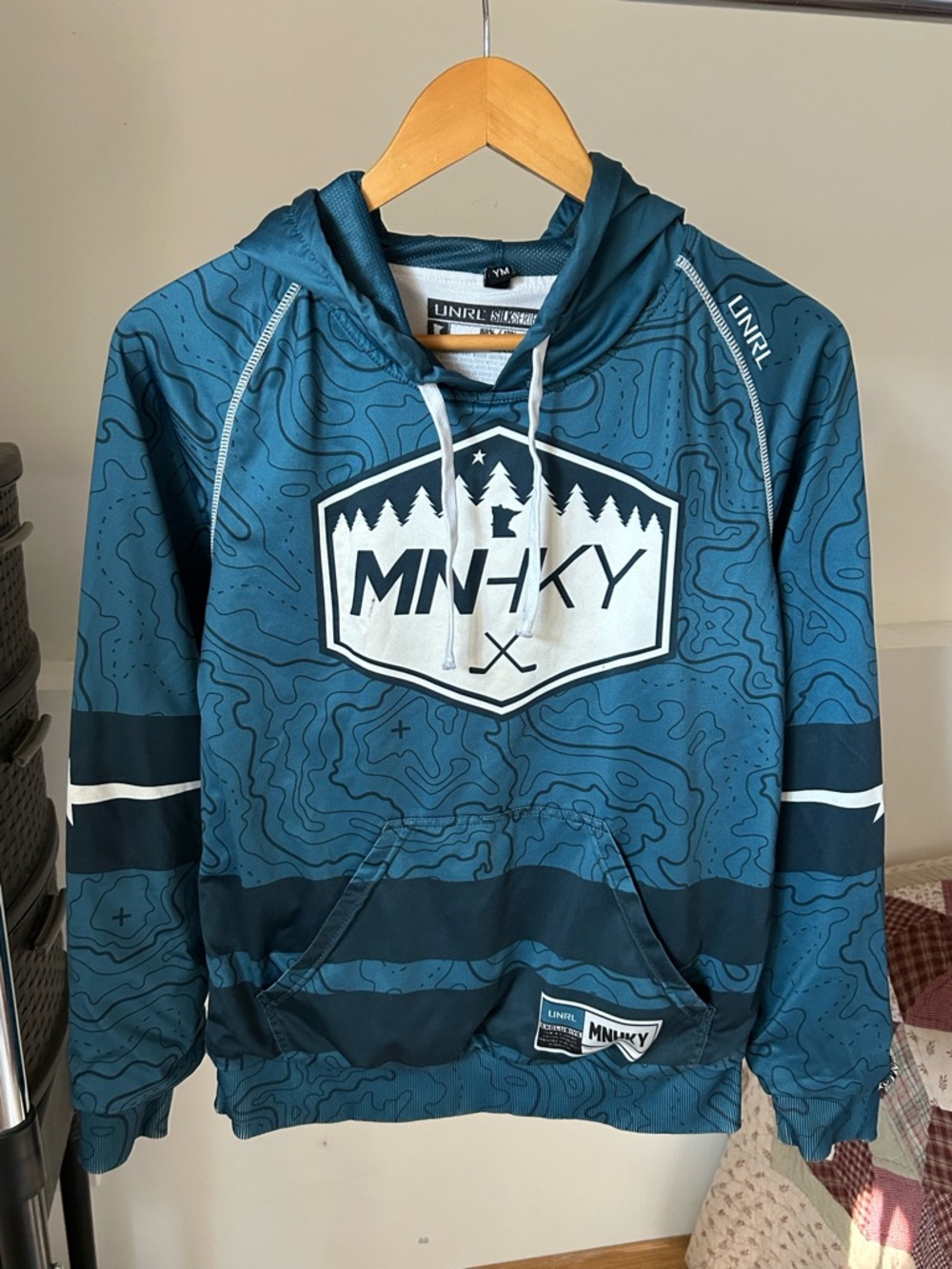 UNRL Silk Series MN Minnesota Hockey Hoodie Sweatshirt Youth Medium